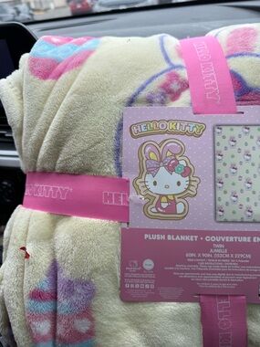 Hello Kitty - Easter - twin